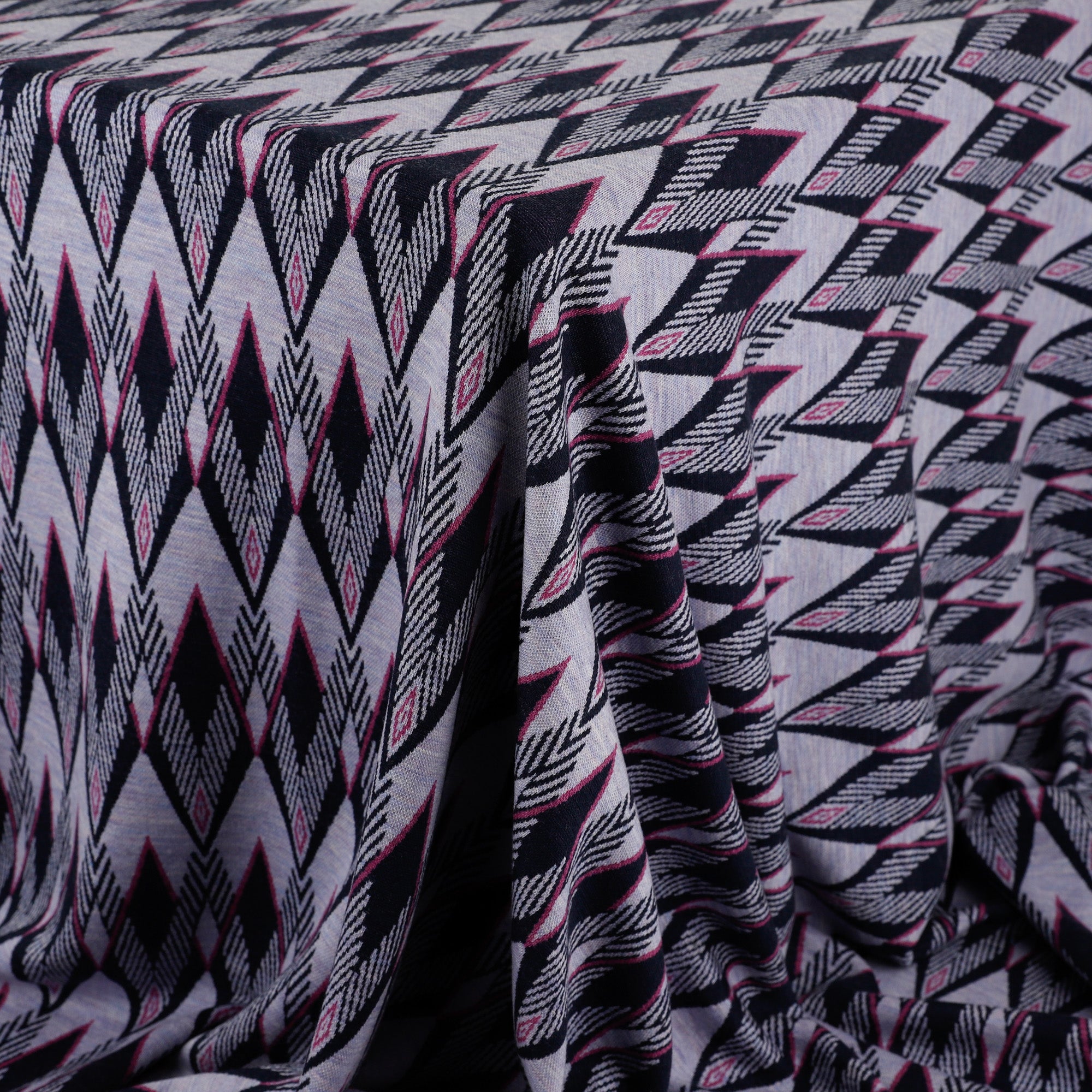 Deco Diamonds Merino Jacquard - Wisteria