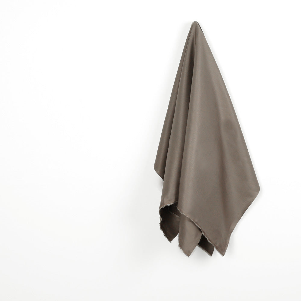 Glossy_Linen_Otter-Hang.jpg