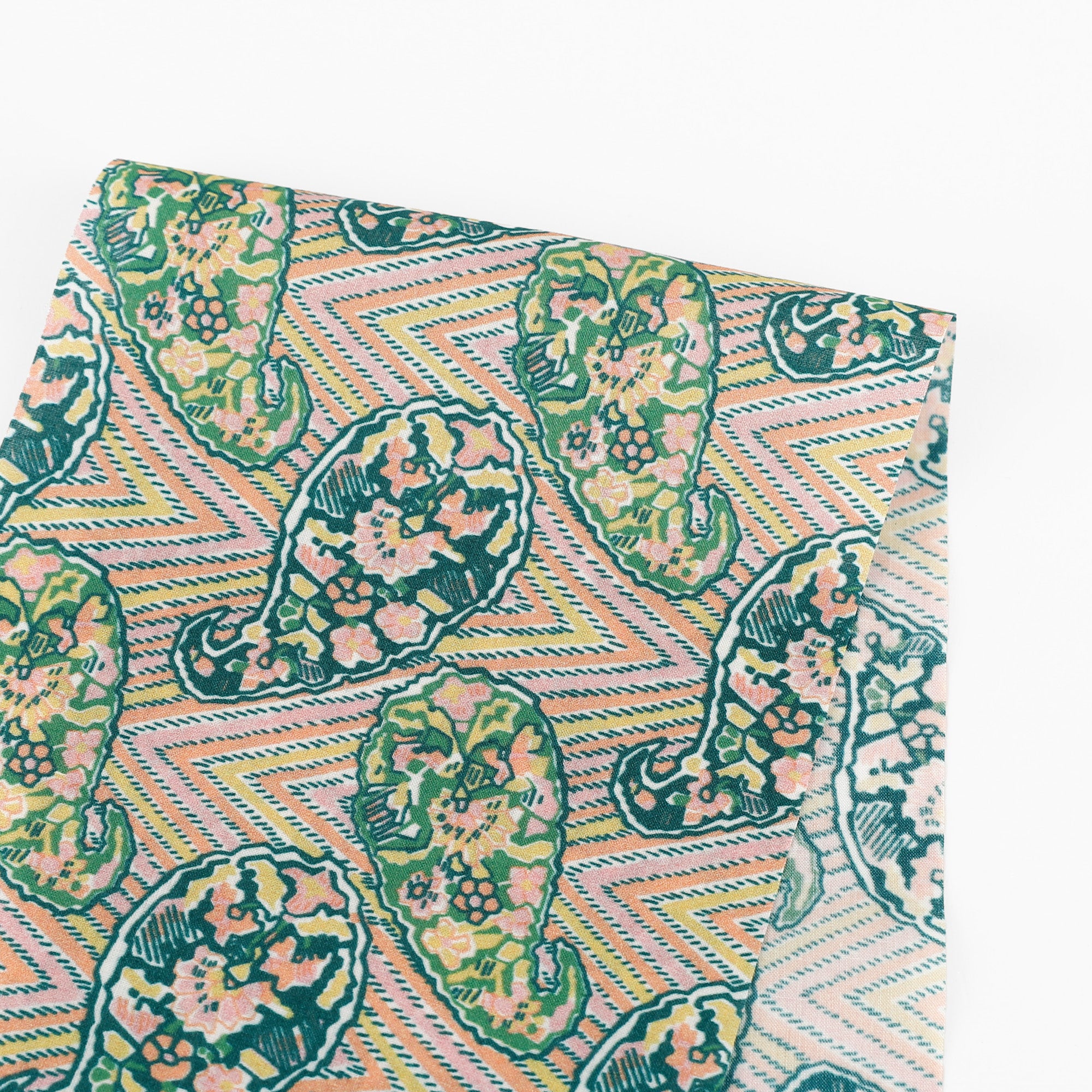 Liberty Organic Tana Lawn - Zig Zag Paisley/C