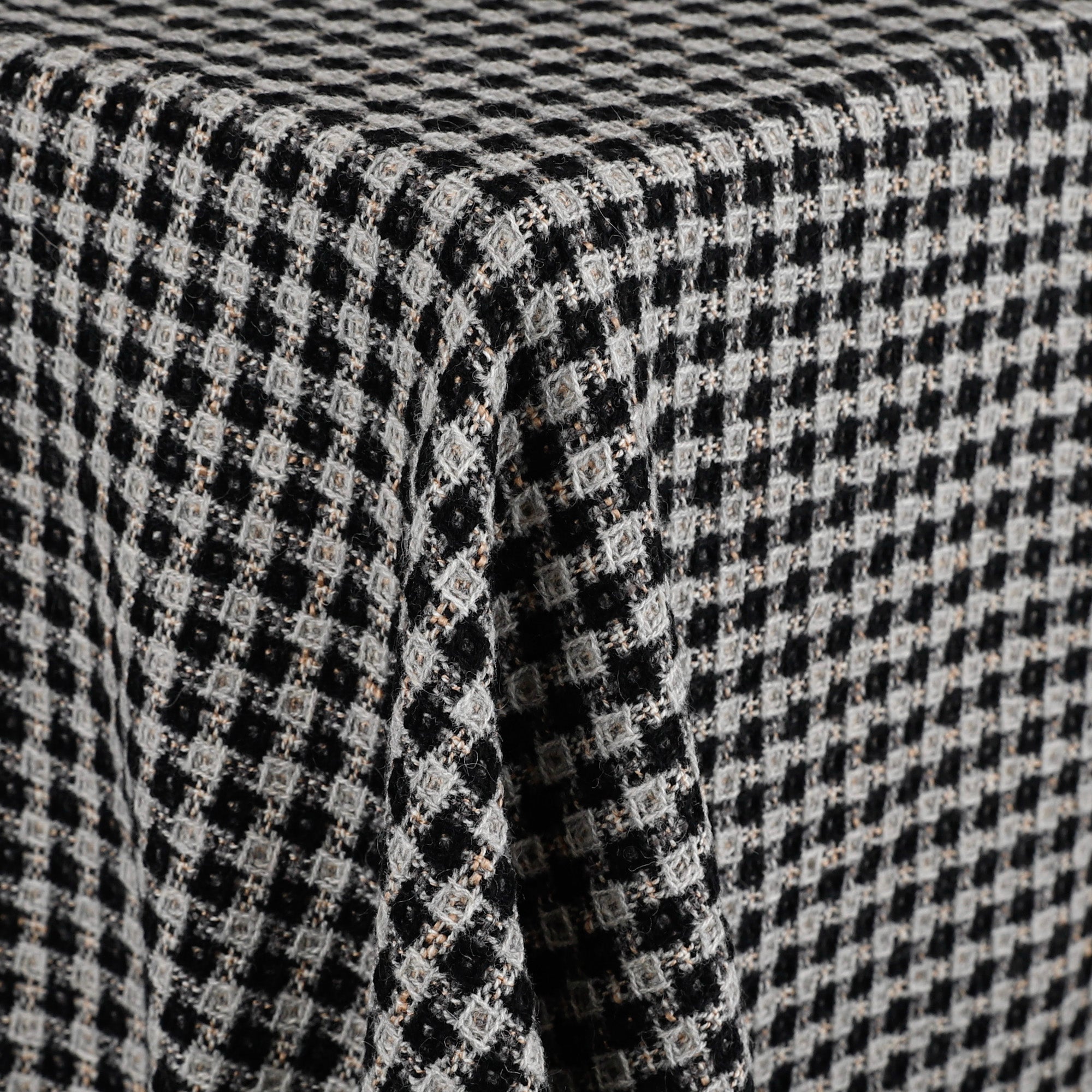 7_Drape_d10efb95-4488-4b0e-8591-7485eba94acc.jpg