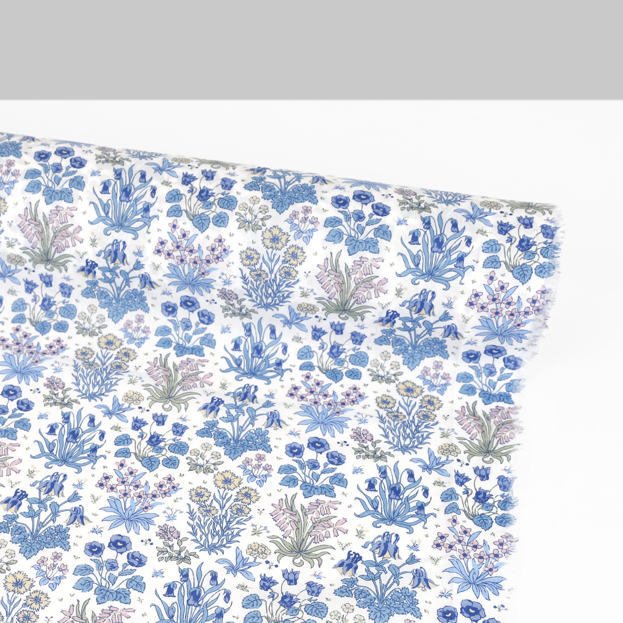 Liberty Organic Tana Lawn - Colombe Study/X