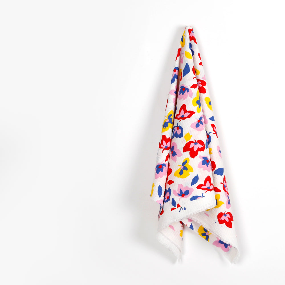 Bold_Floral_Seersucker_Hang.jpg