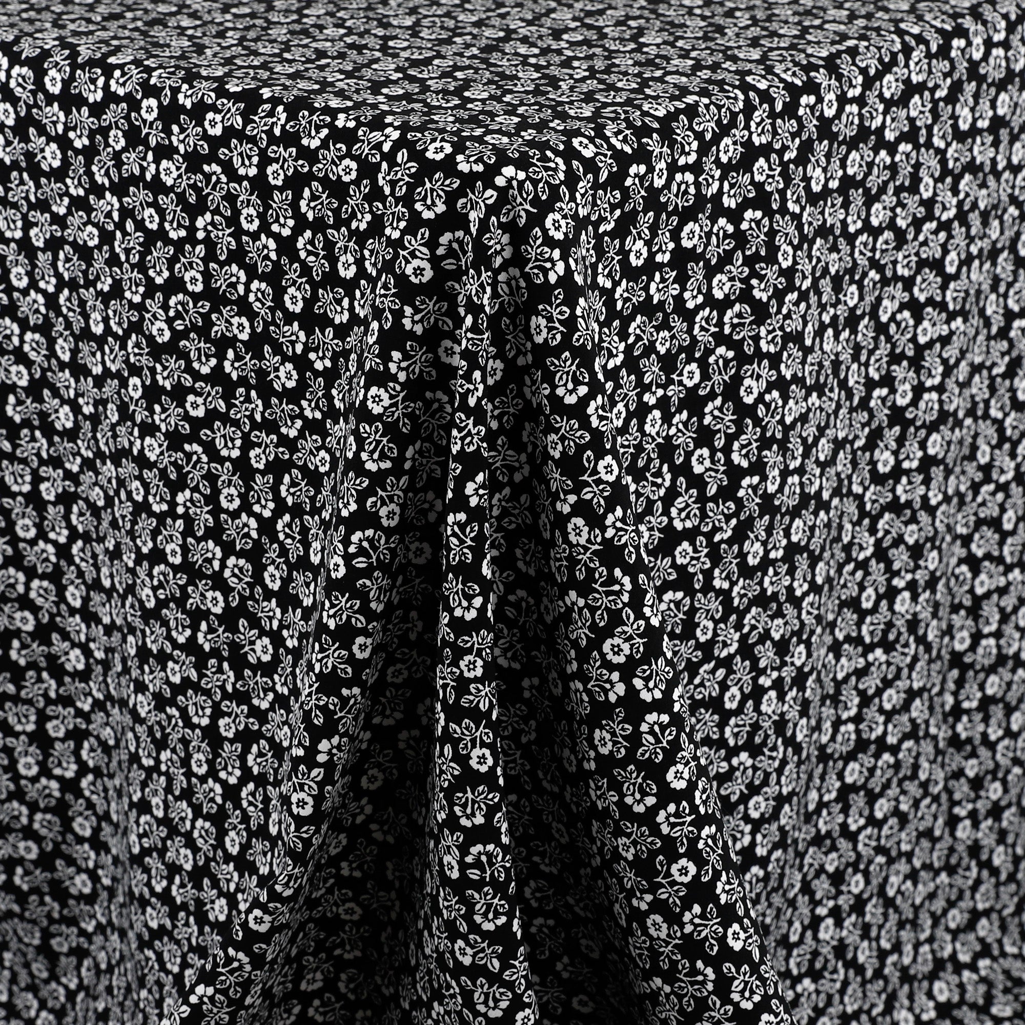Cute_Floral_Viscose_Black_x3a_White_Drape.jpg