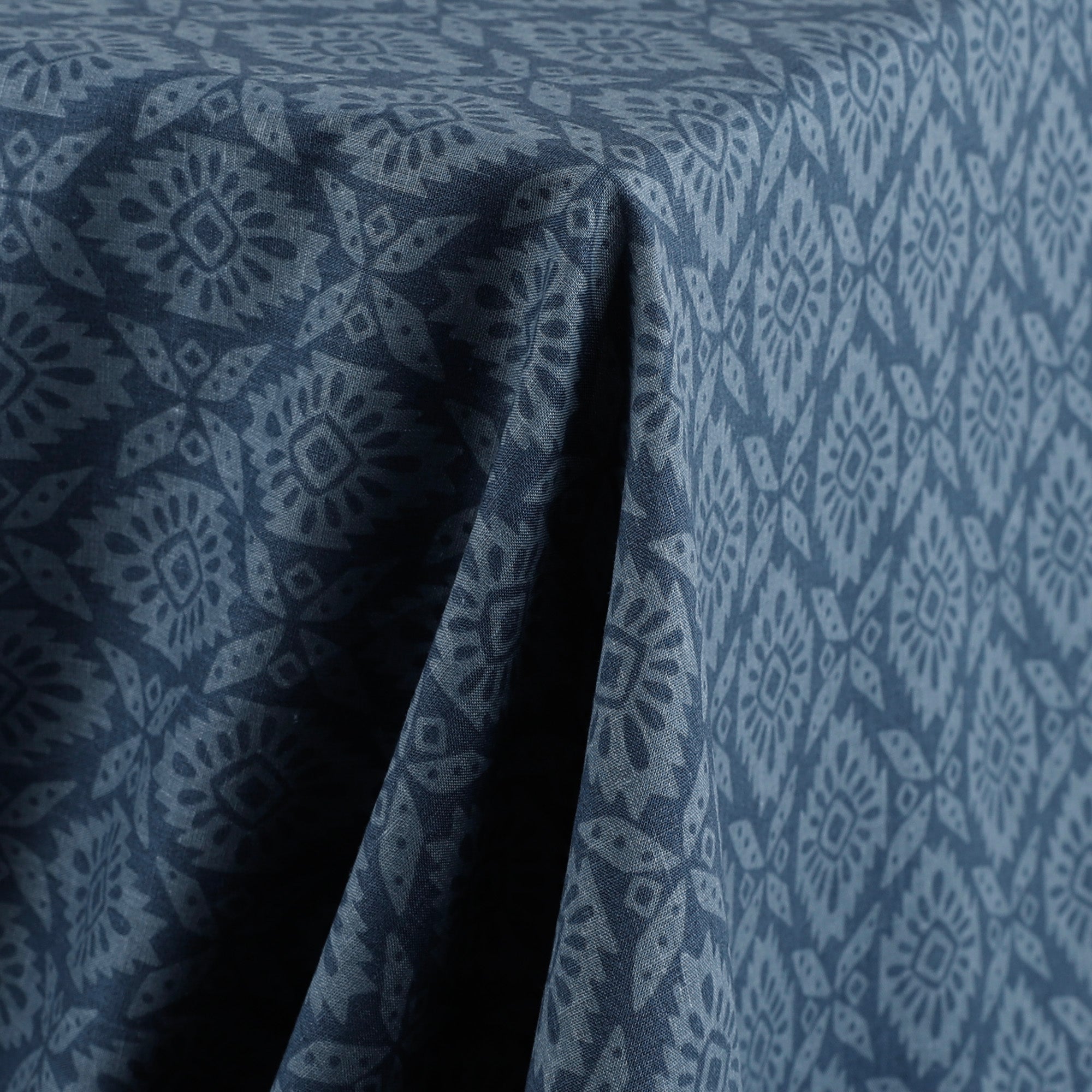 Dimond_Linen_Blue_Drape_429b2078-1203-4630-b18b-3850943be52b.jpg