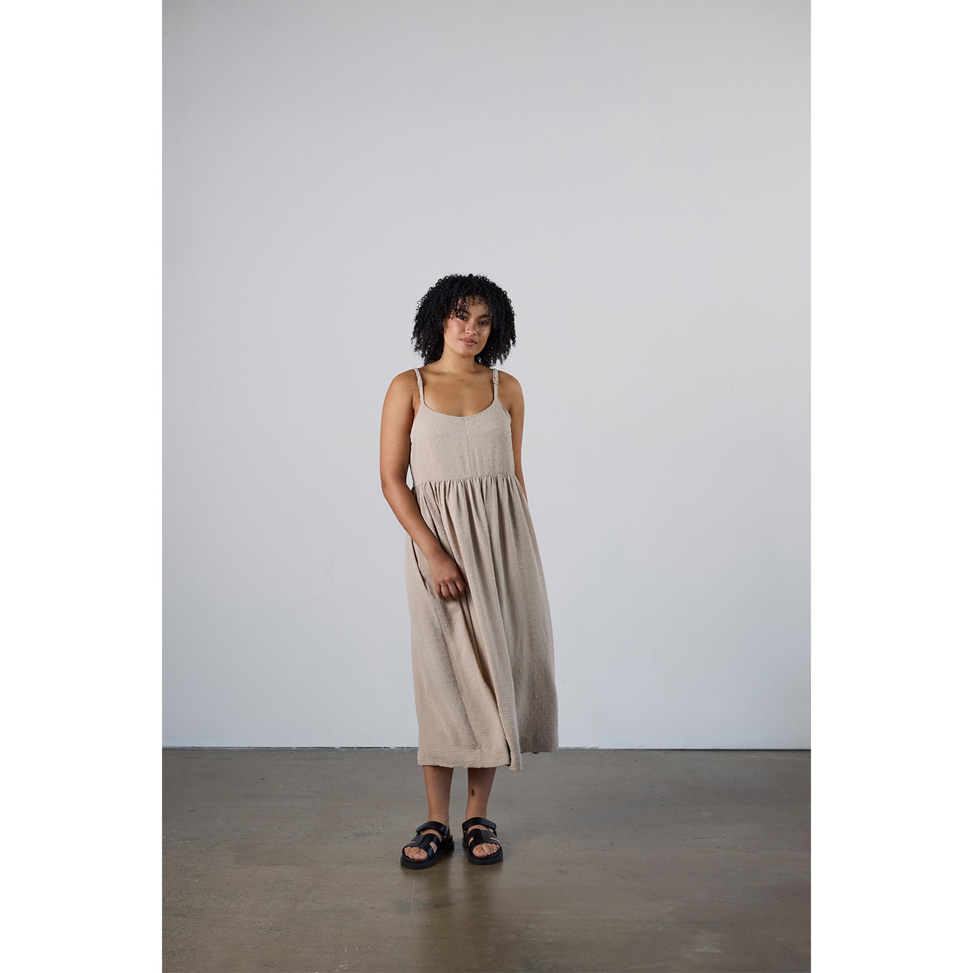 ElbeTextilesRundle_0004_RundleDressFront3.jpg