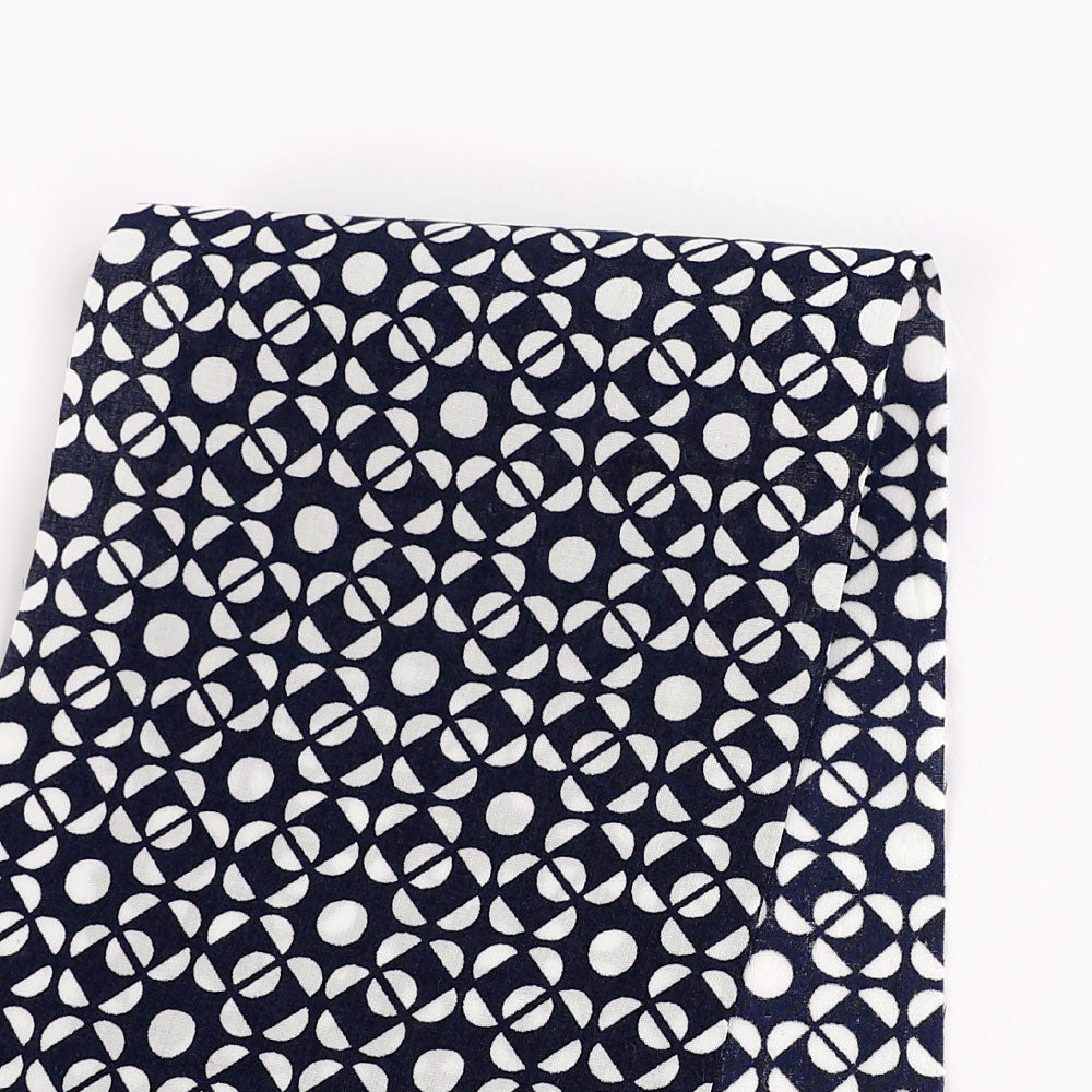 Half_Circle_Print_Blue_White_Swatch.jpg