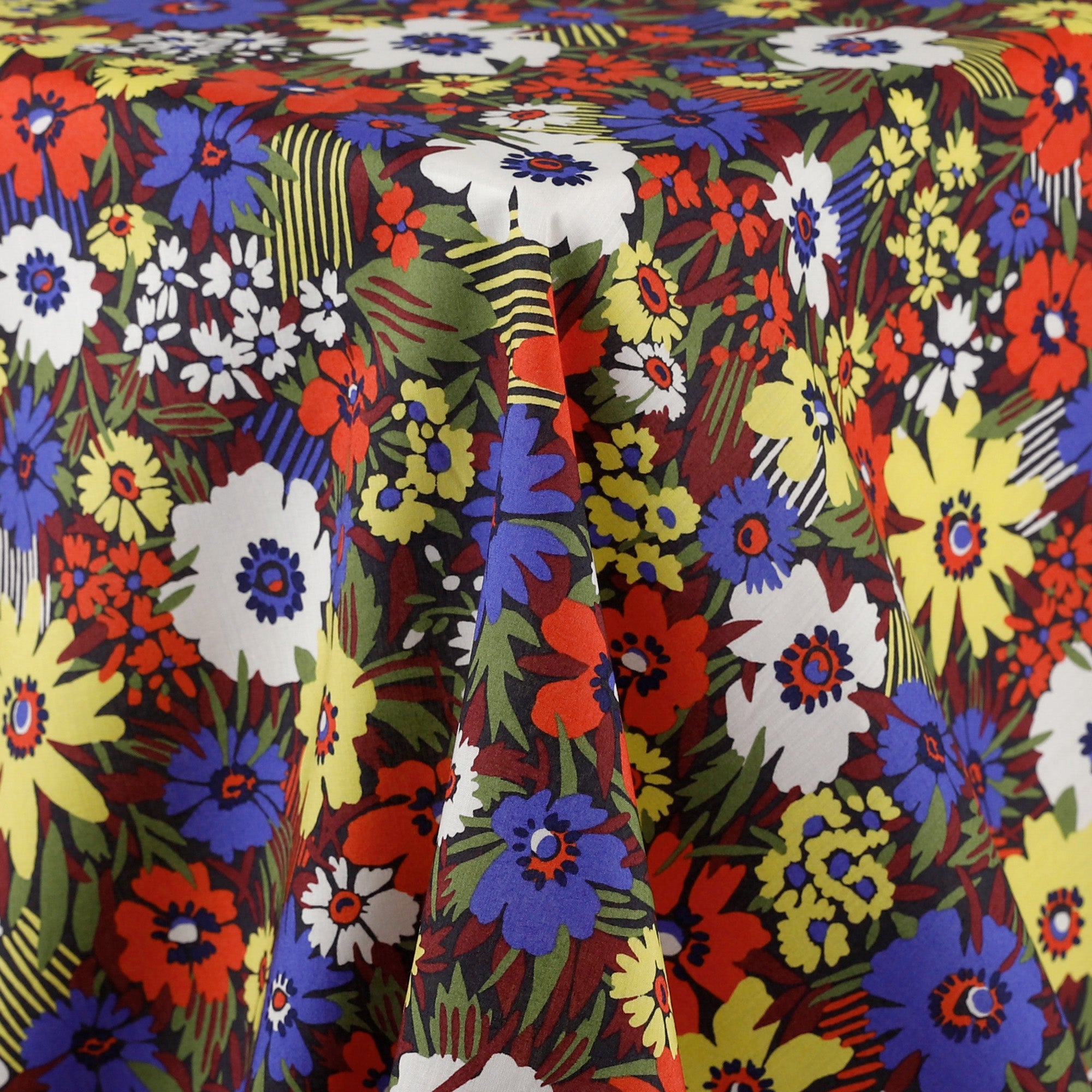 LibertyTanaLawn-AverieC_Drape_b43d0c4f-3040-40f7-875c-6d1793b53957.jpg