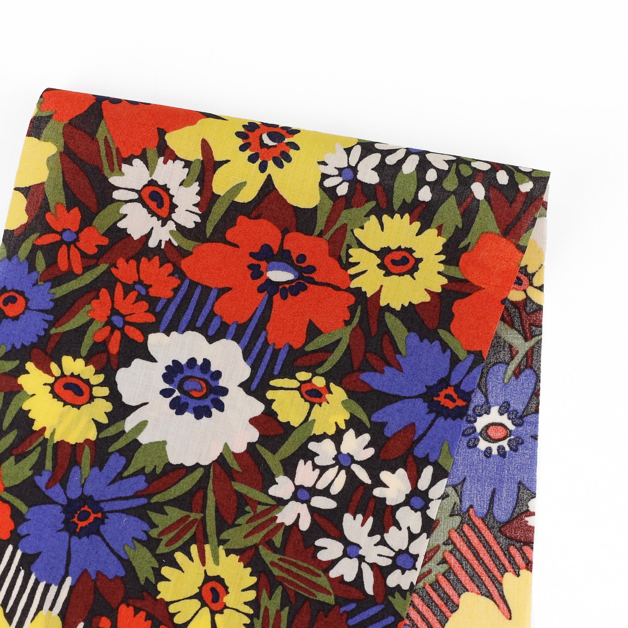 LibertyTanaLawn-AverieC_Swatch_c853bfe8-d640-4014-8f68-7c61d57aec8f.jpg