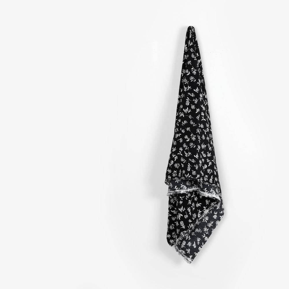 Rose Crinkle Crepe - Black / White