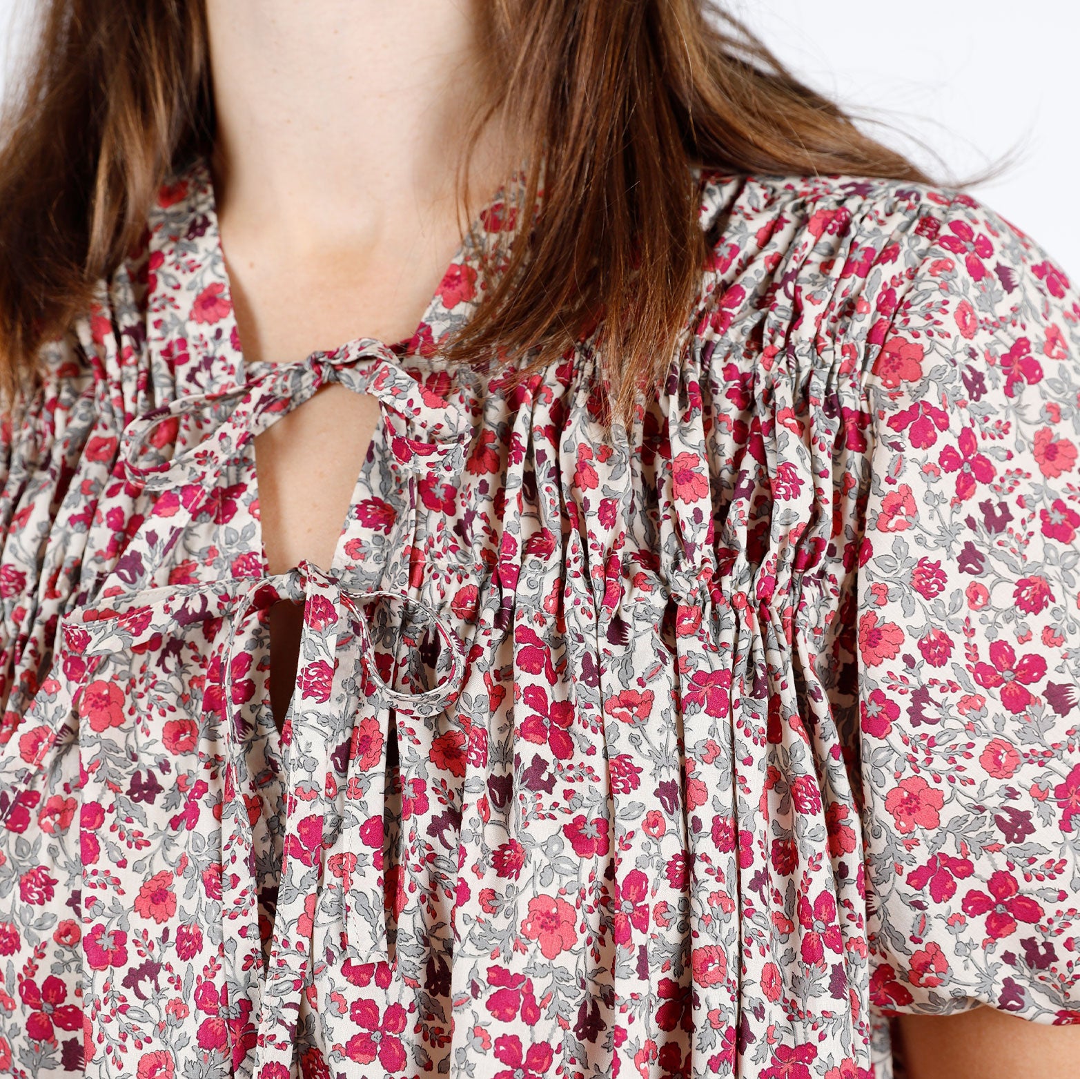 SQ_Olivia_Dae_Dress_Close_Front_Detail_599ef519-f0fc-43db-96f2-5bddf9b9fa17.jpg